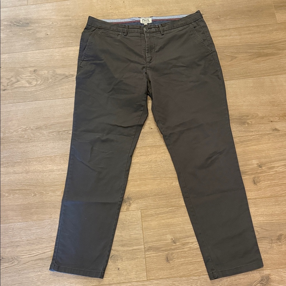 Perk Dark Gray Chinos